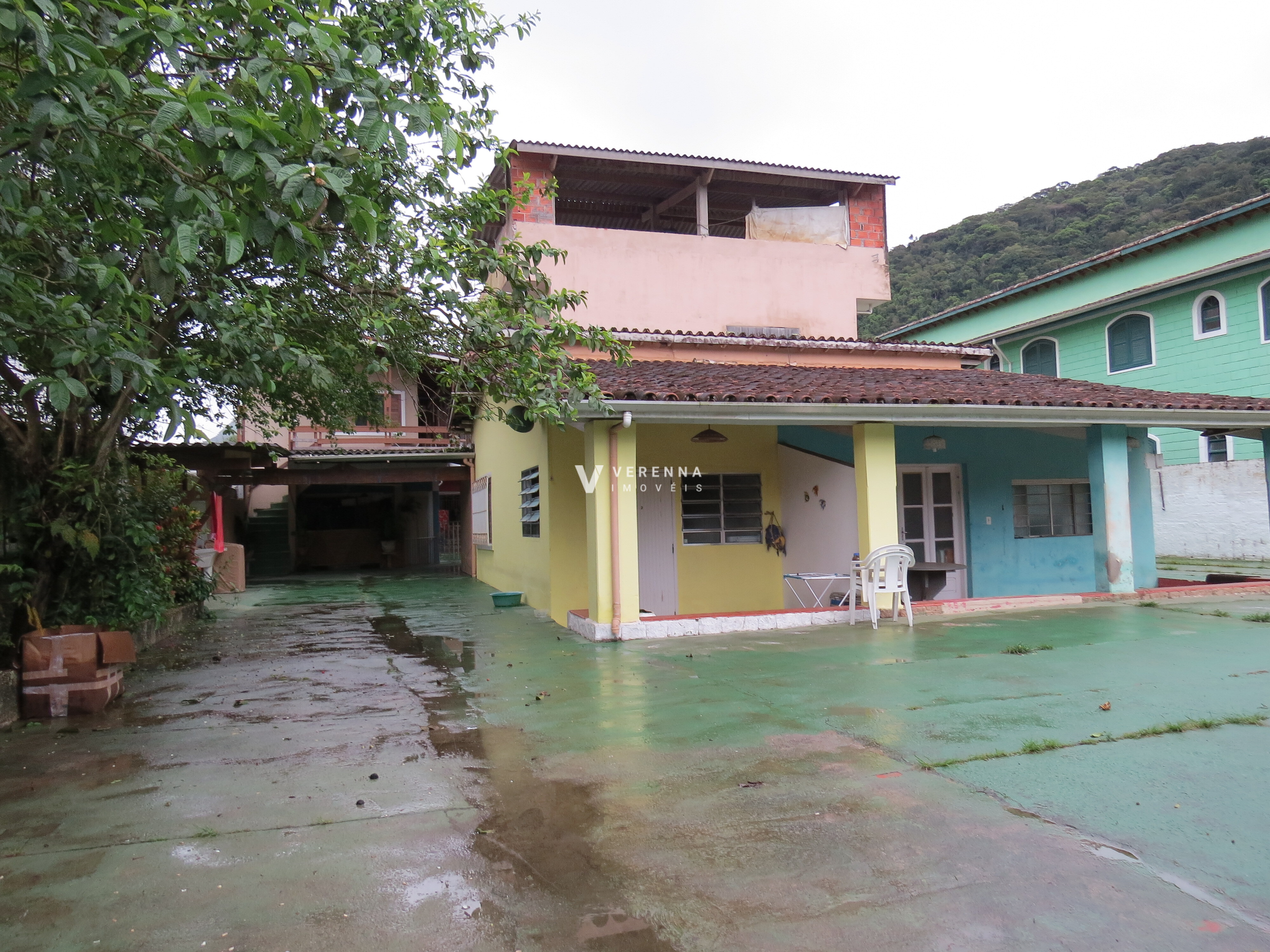 casa terreno residencial ou comercial ou incorporação -  50 metros da Praia da Enseada
