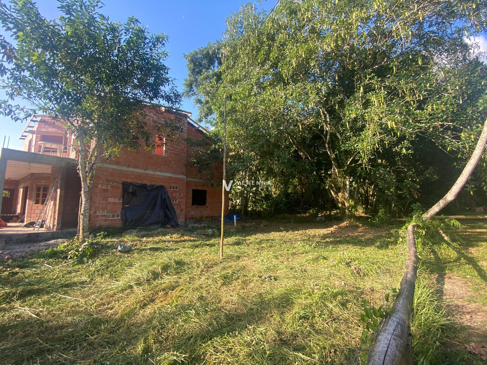 Estaleiro 11 mil metros pé na areia casa e terreno.