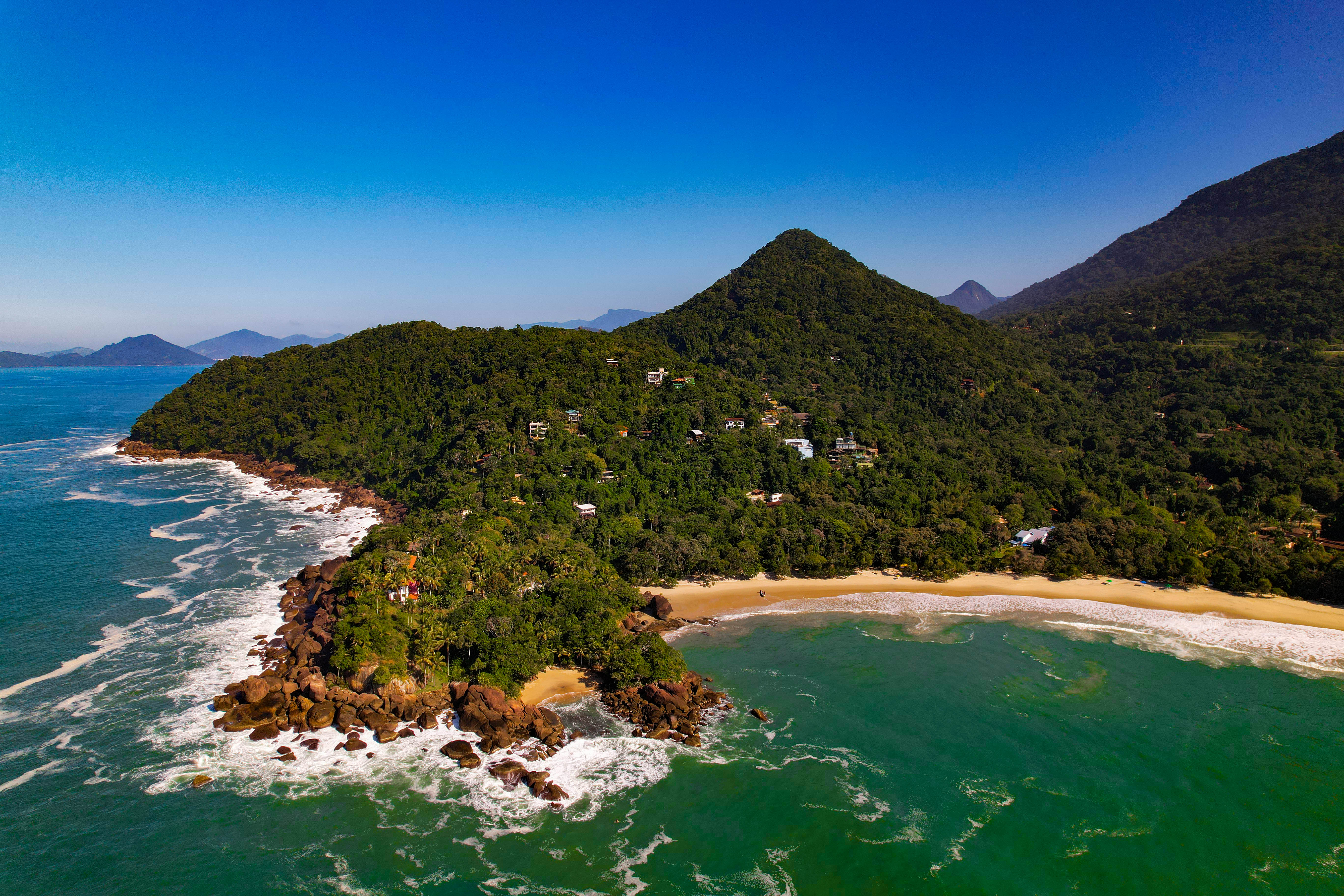 Casa na Praia do Félix, 100 metros da praia e vista para o mar!