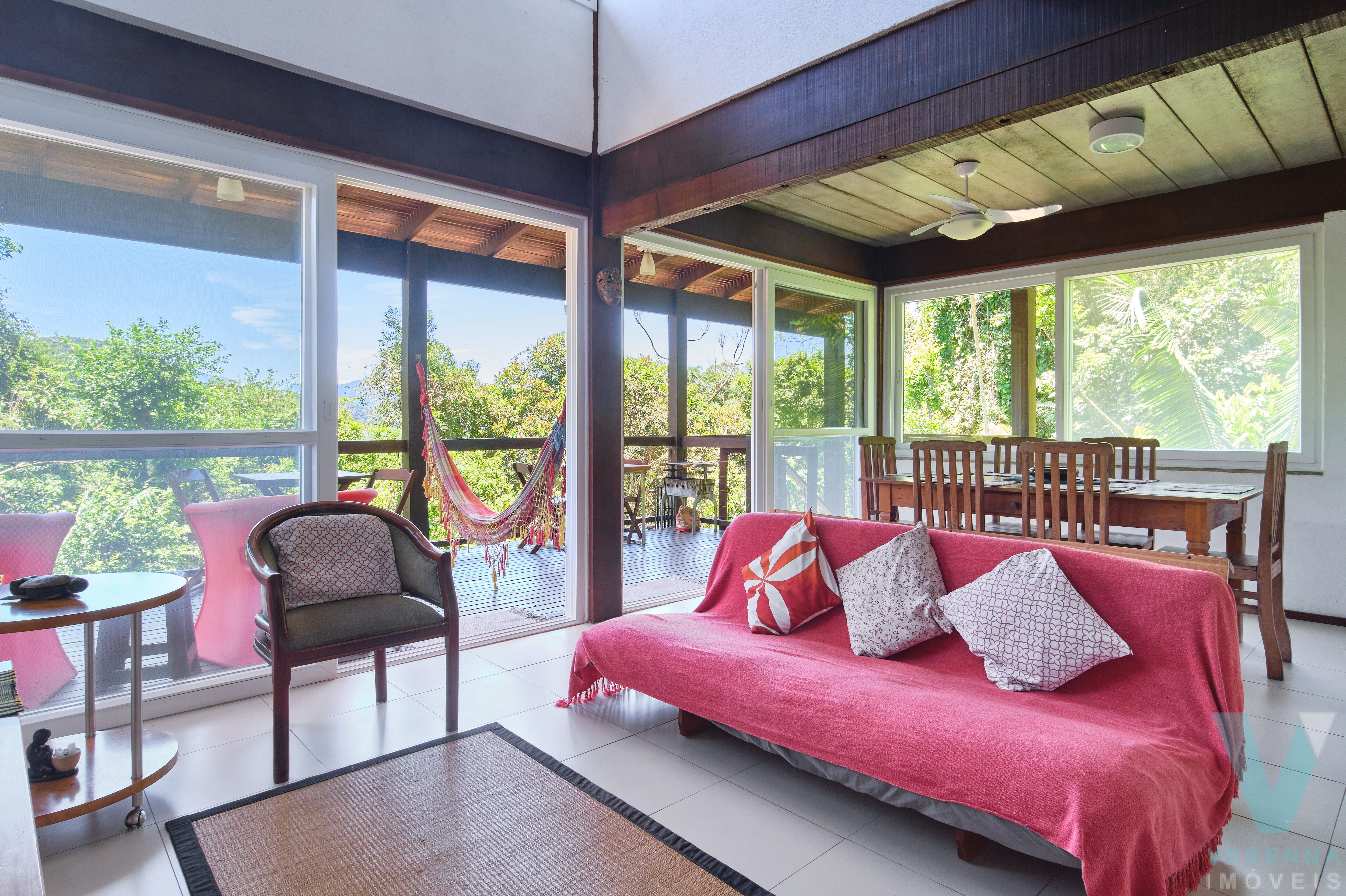 Casa na Praia do Félix, 100 metros da praia e vista para o mar!