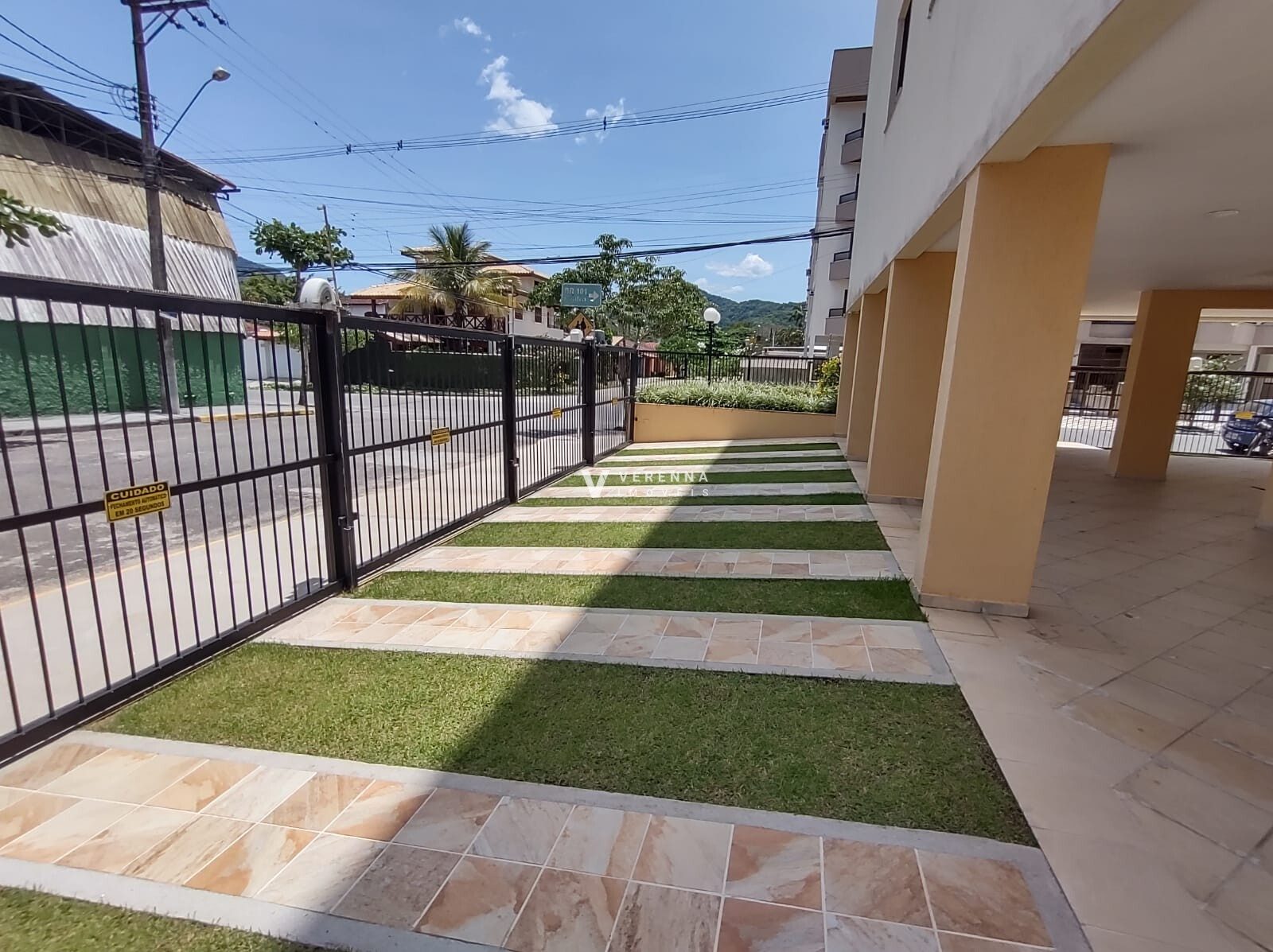 Apartamento 03 dormitórios Itaguá Ubatuba SP