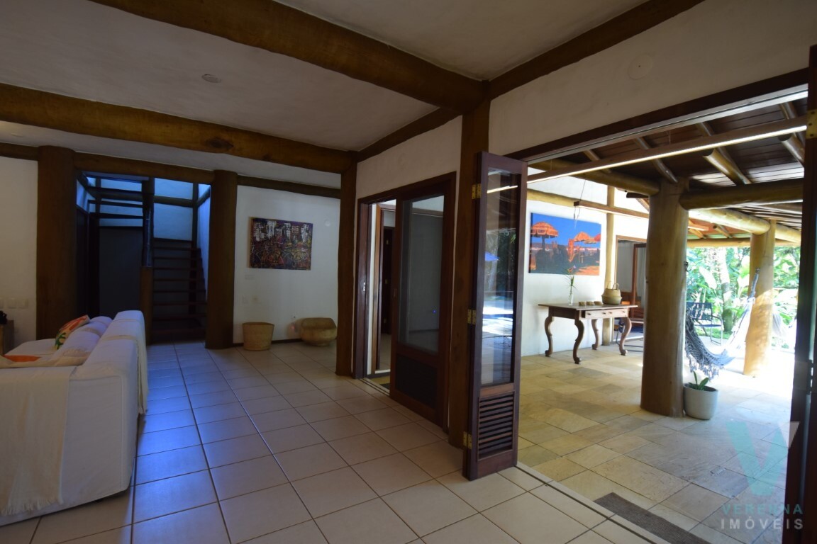 Casa Itamambuca, dois lotes, 100 metros da praia.