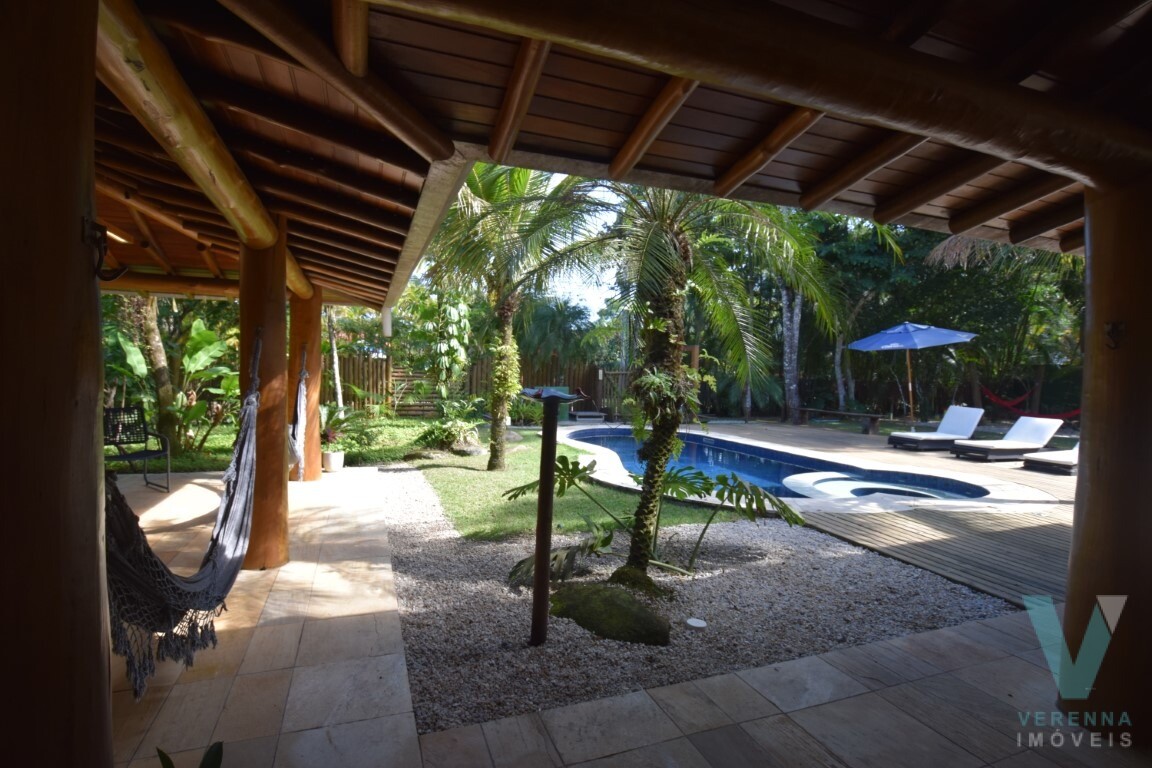 Casa Itamambuca, dois lotes, 100 metros da praia.