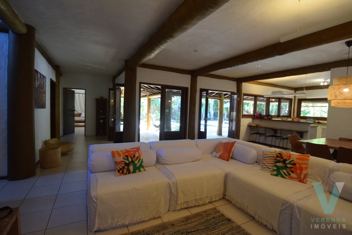 Casa Itamambuca, dois lotes, 100 metros da praia.