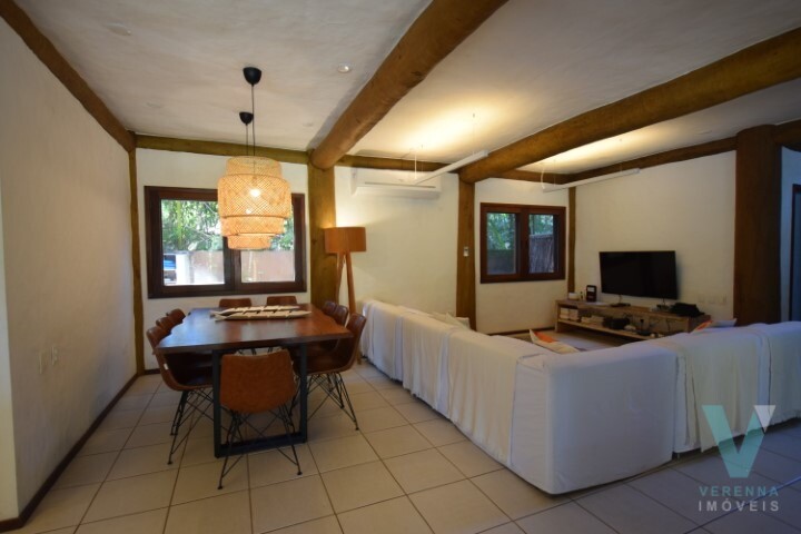 Casa Itamambuca, dois lotes, 100 metros da praia.