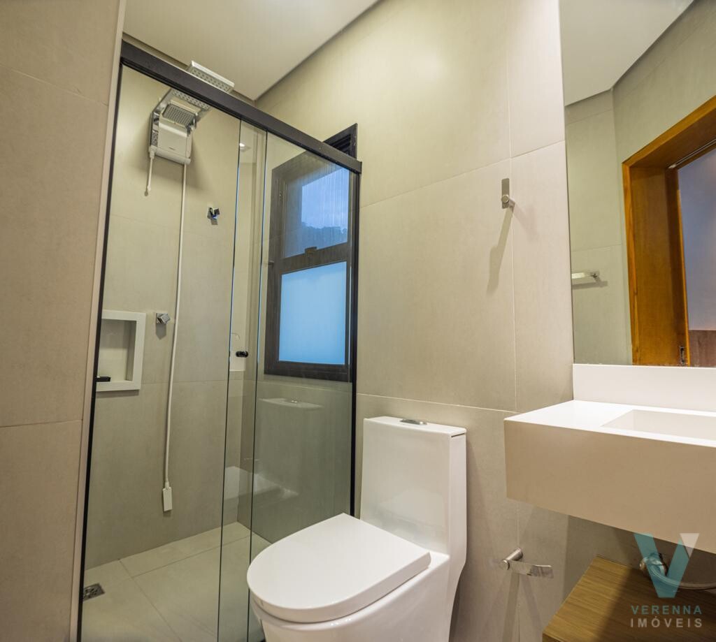 Casa  Prumirim, nova, mobiliada e a 200 metros da praia.