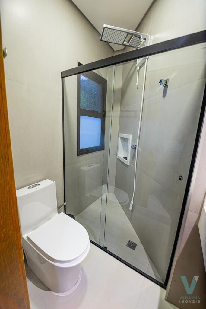 Casa  Prumirim, nova, mobiliada e a 200 metros da praia.