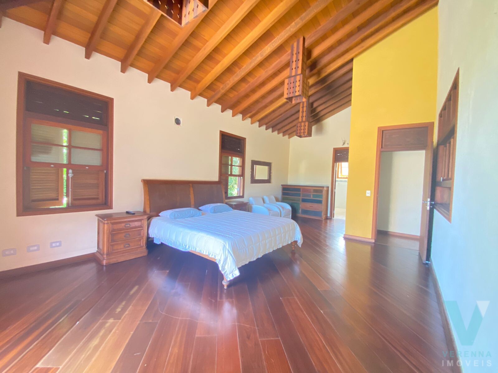 Casa de luxo, estilo balines, na PRAIA DO PRUMIRIM