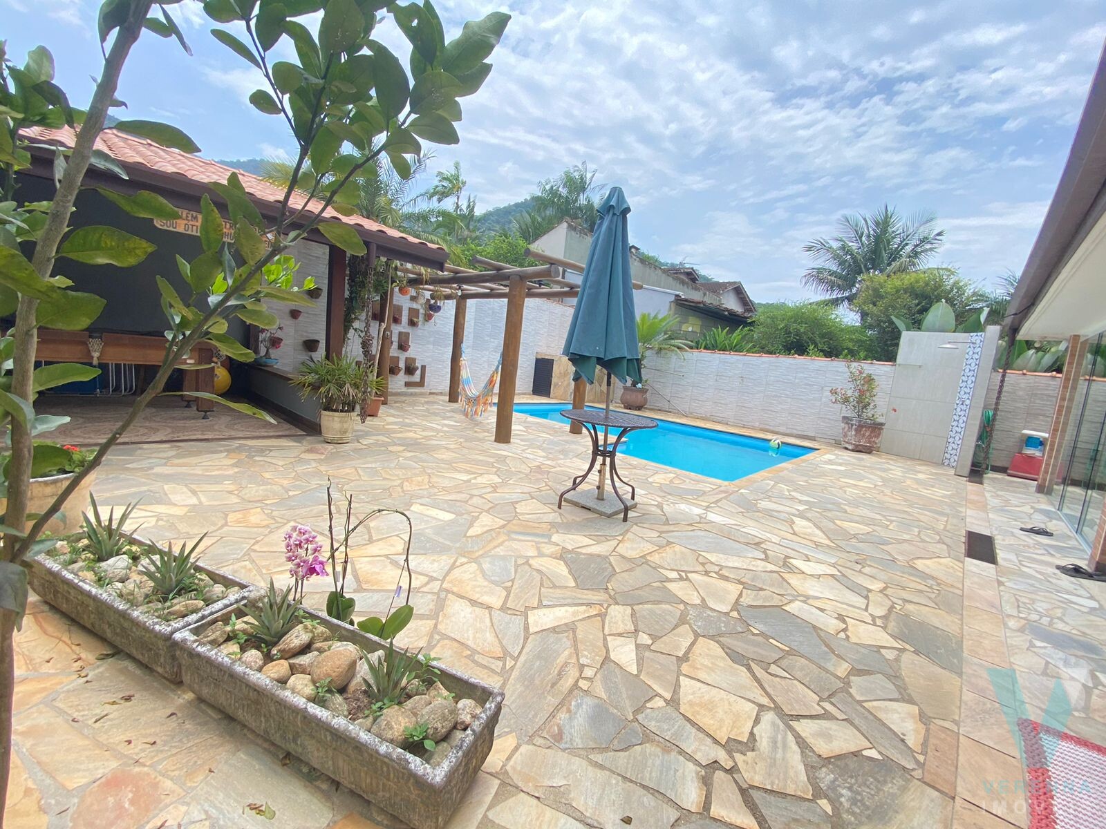 Casa na Ressaca, com lazer e piscina