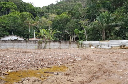 Área para empreendimento - Incorporação e Construção Civil  - Praia das Toninhas. Terreno.