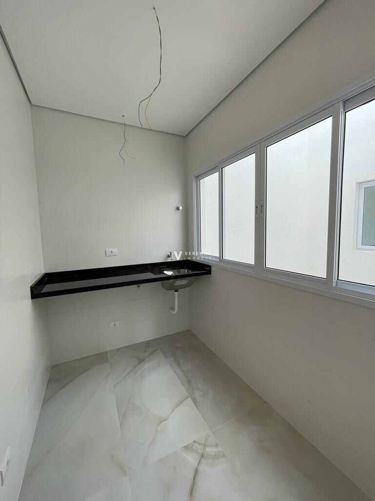 Cobertura com vista para a Praia das Toninhas.