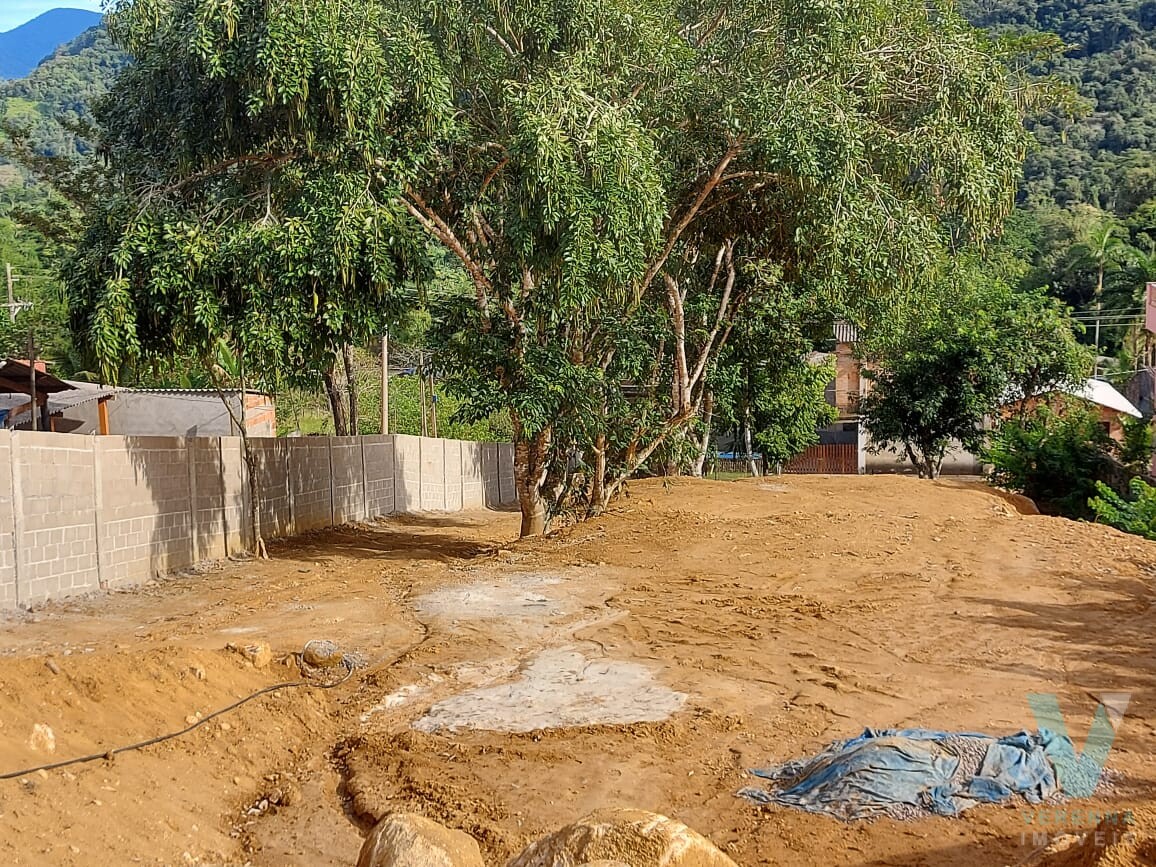 Área 19 mil metros na Praia do Ubatumirim