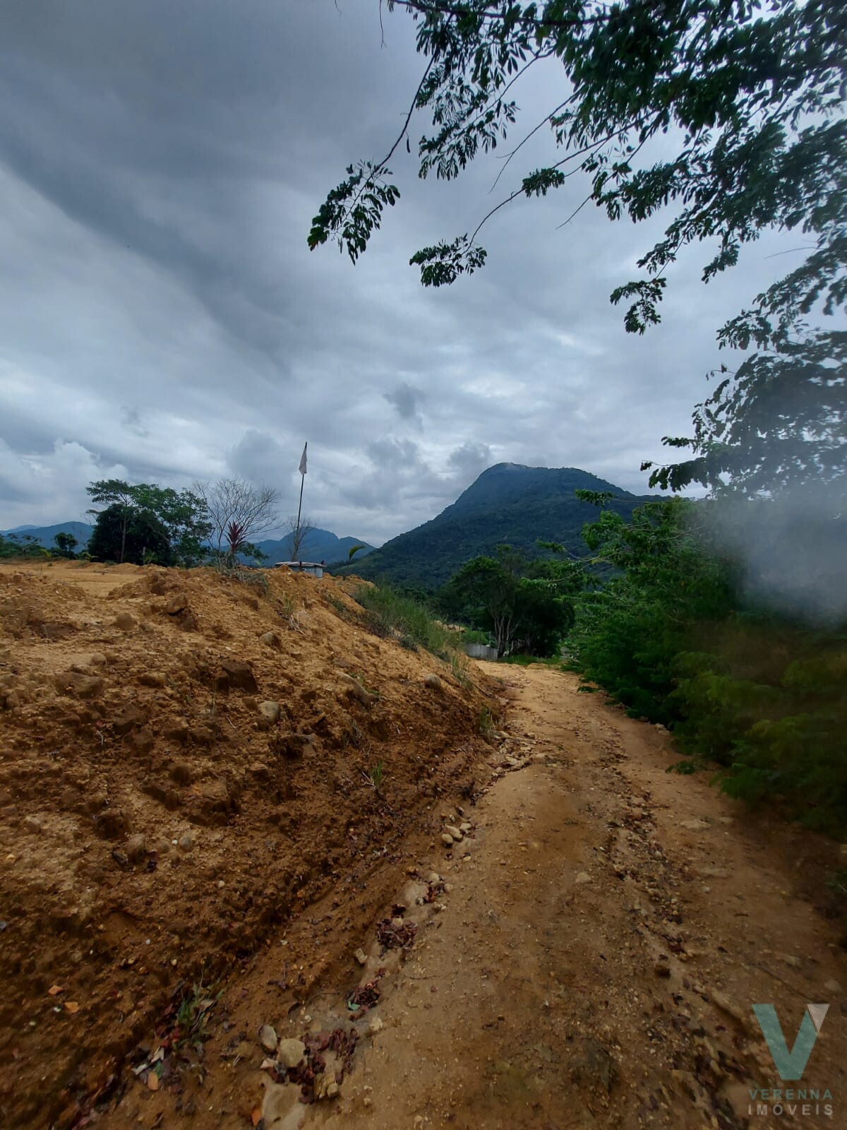Área 19 mil metros na Praia do Ubatumirim