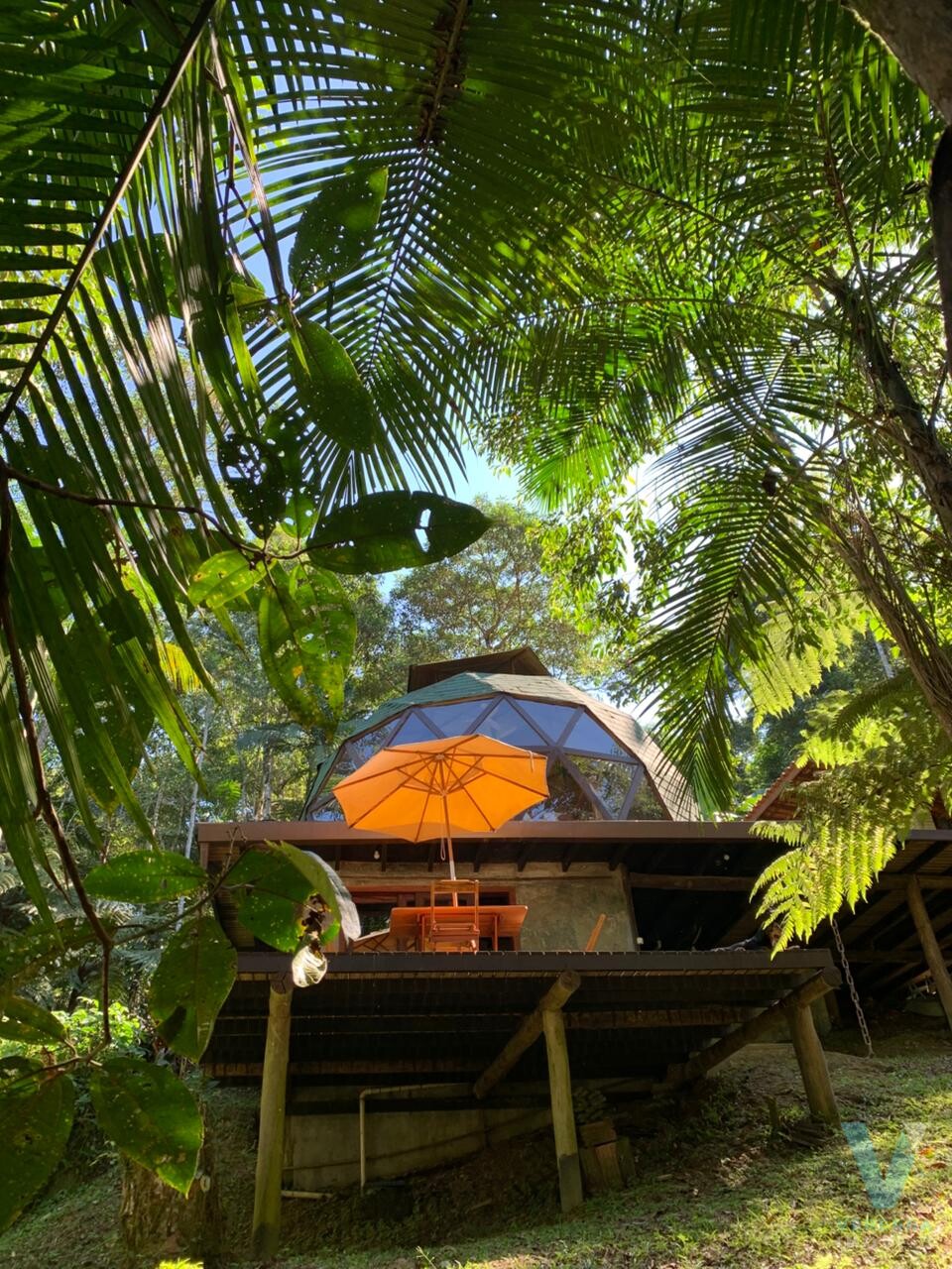 Chalé, casa  estilo DOMO no sertão do Ubatumirim