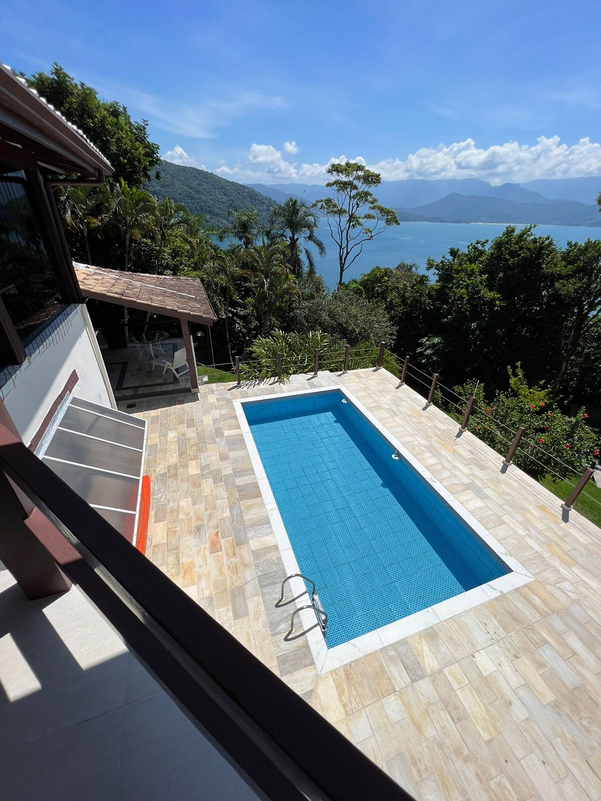 Casa na Ponta Grossa, vistas para o mar e Pier particular