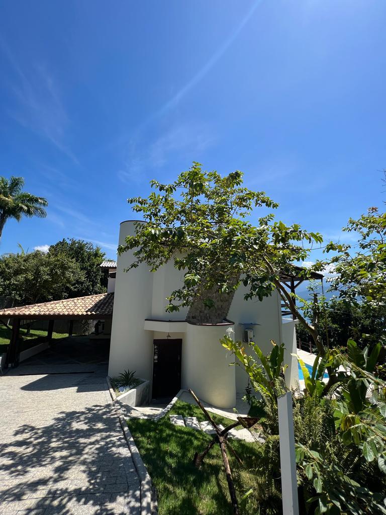 Casa na Ponta Grossa, vistas para o mar e Pier particular